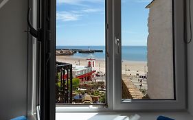 Lighthouse View - Amazing Sea And Beach View - Free Sky Tv Including Sports And Movies - Fast Wifi - Free Private Parking